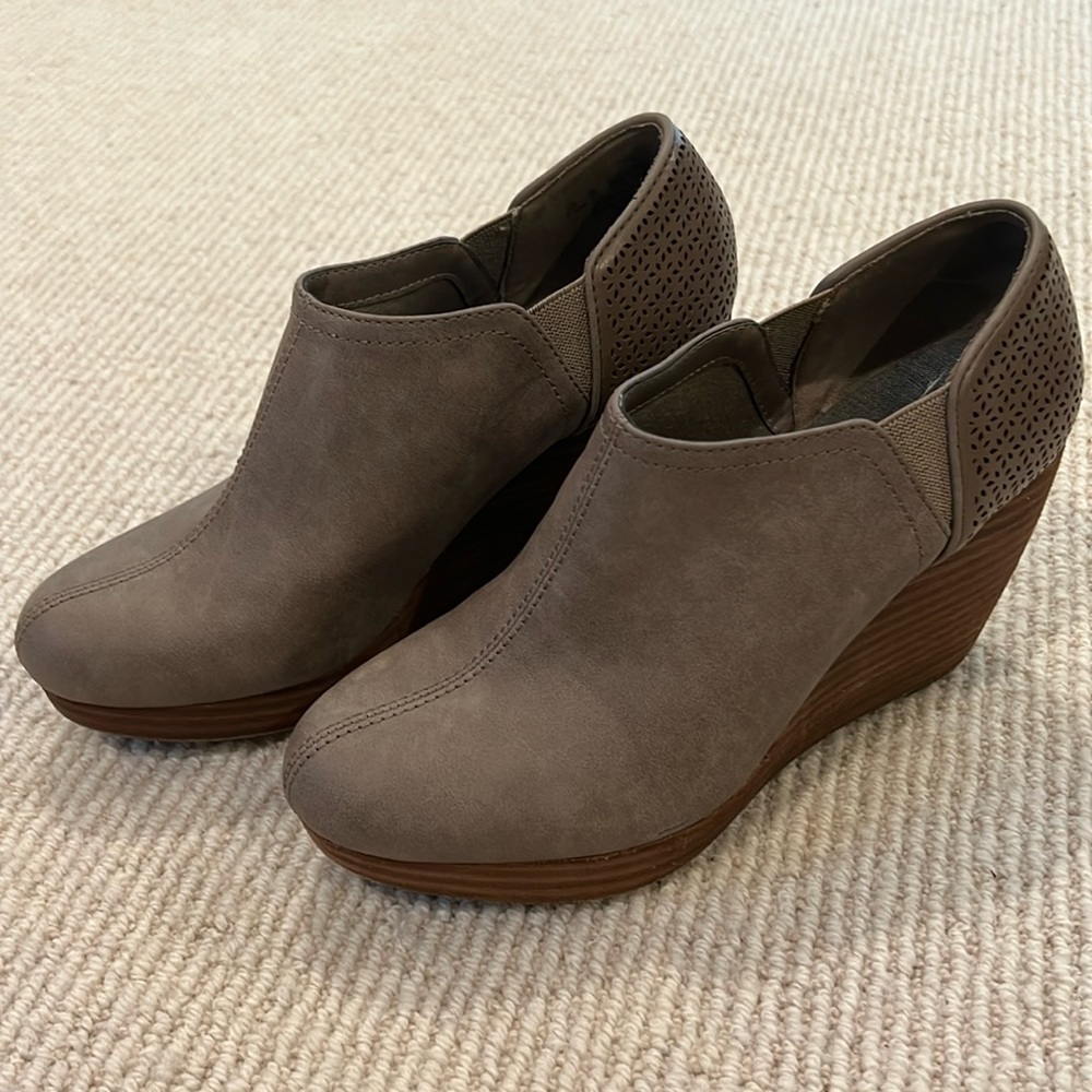 Dr Scholls brown wedge booties